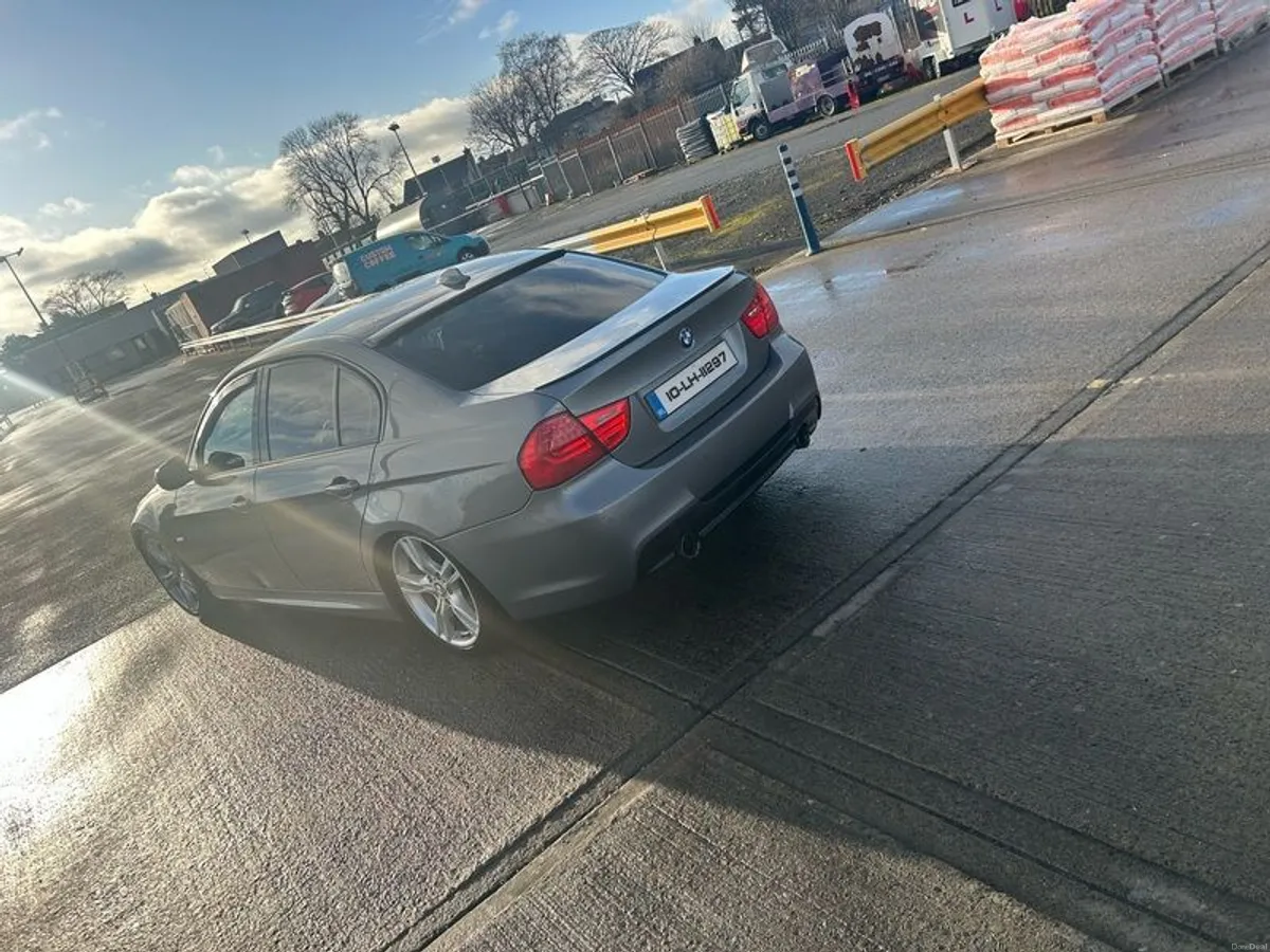 2010 Bmw 320 - Image 3