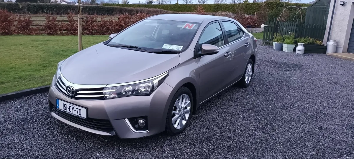 Toyota Corolla 2015 - Image 2
