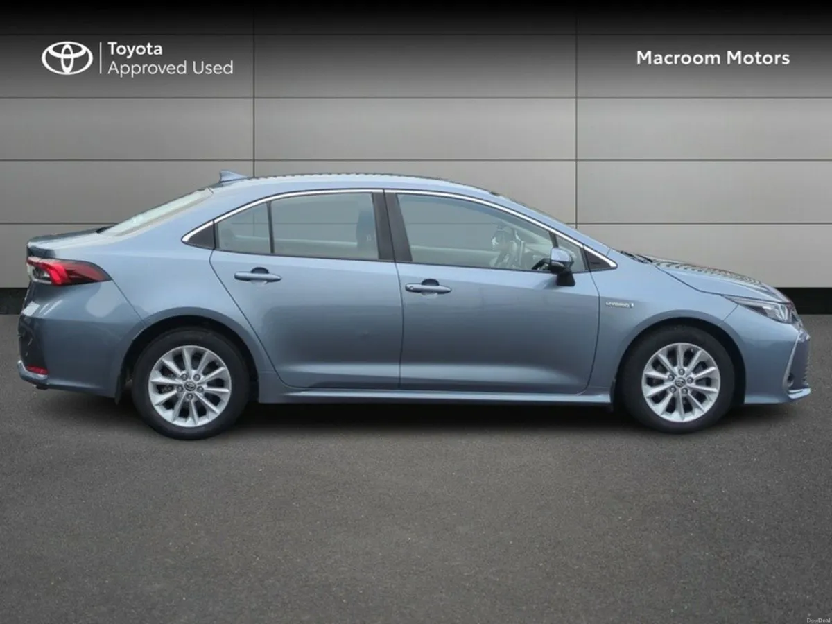 Toyota Corolla COROLLA HYB LUNA SALOON - Image 3