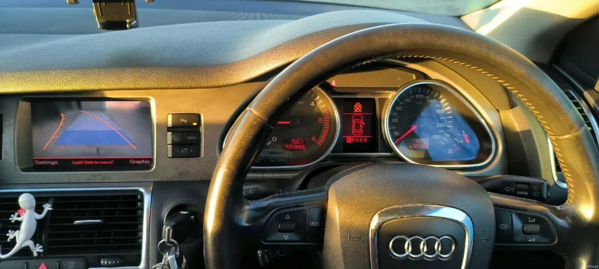 Audi Q7 quattro crew cab 5 seat commercial - Image 3