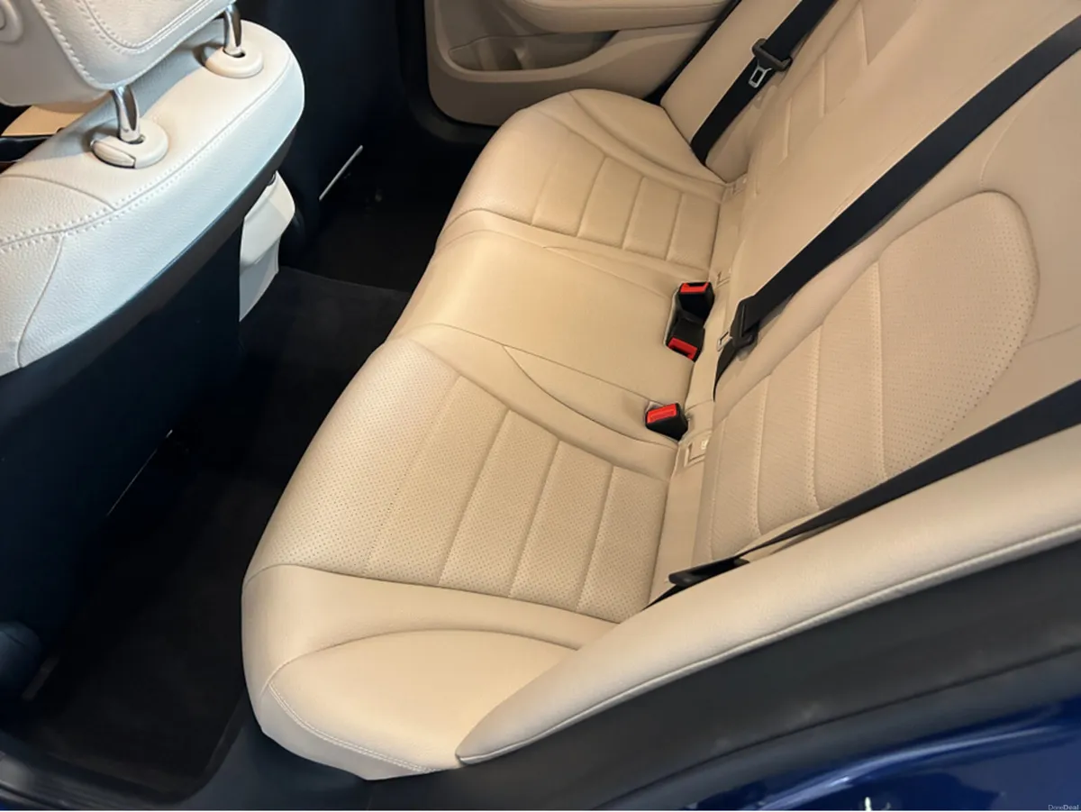 Mercedes-Benz C-Class ONLY 99000KLMS///TOP OF THE - Image 4