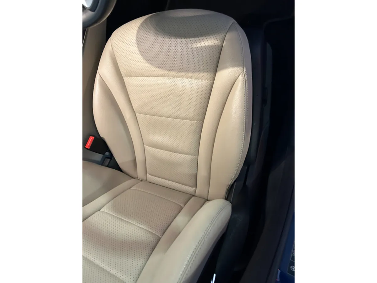 Mercedes-Benz C-Class ONLY 99000KLMS/// AVANTGARDE - Image 4