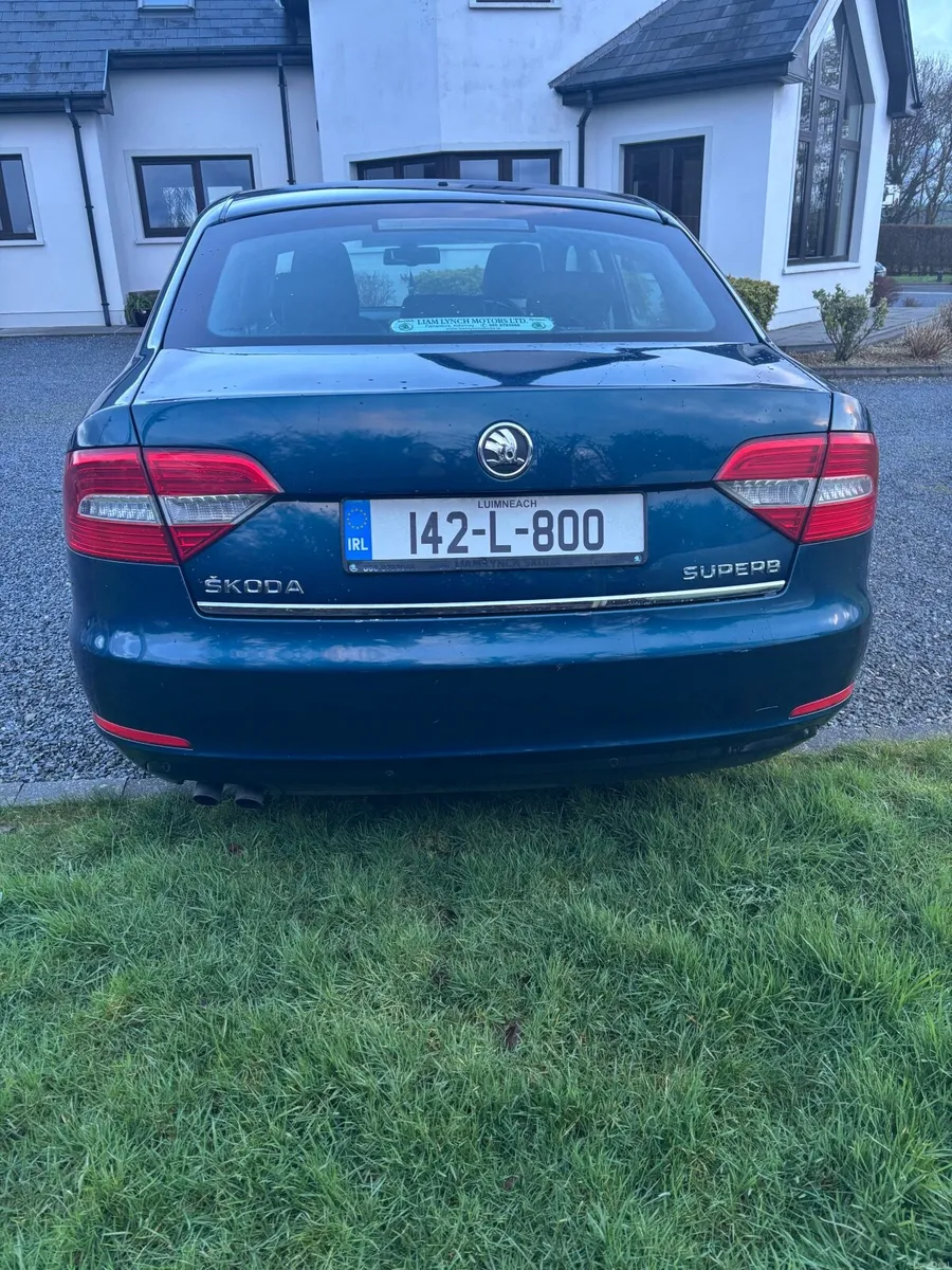 Skoda Superb 2014 - Image 4