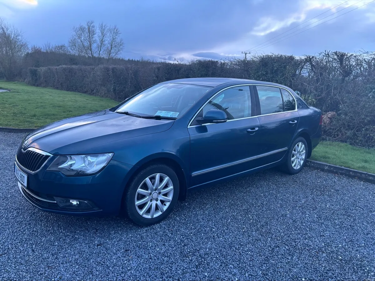 Skoda Superb 2014 - Image 1
