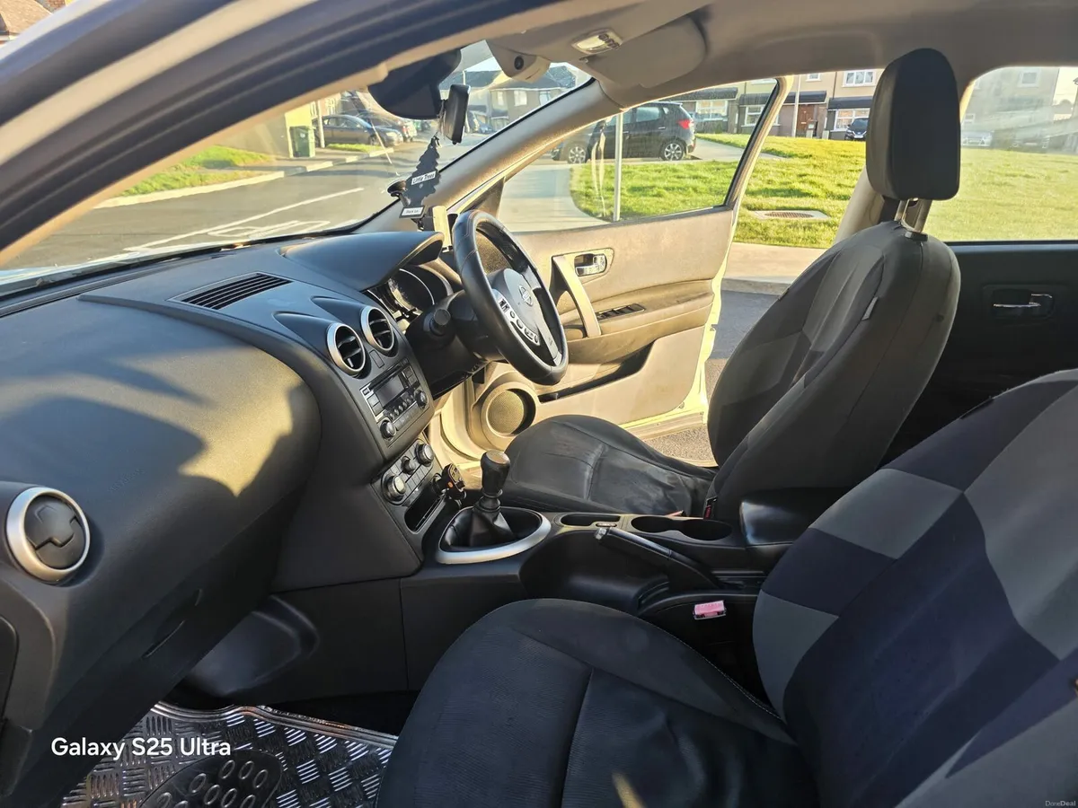 Nissan Qashqai - Image 1