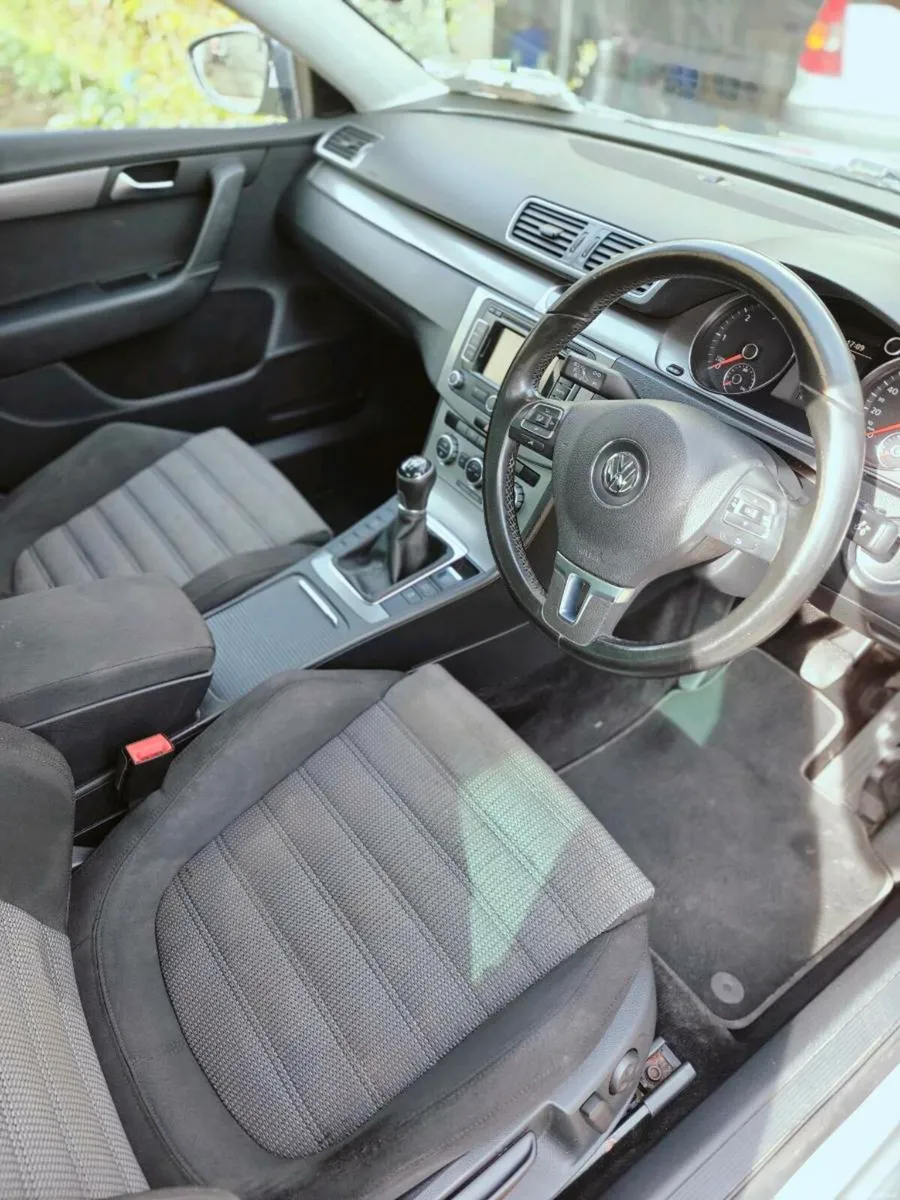 Volkswagen Passat 2013 2.0TDI 140BHP Tax & T - Image 4