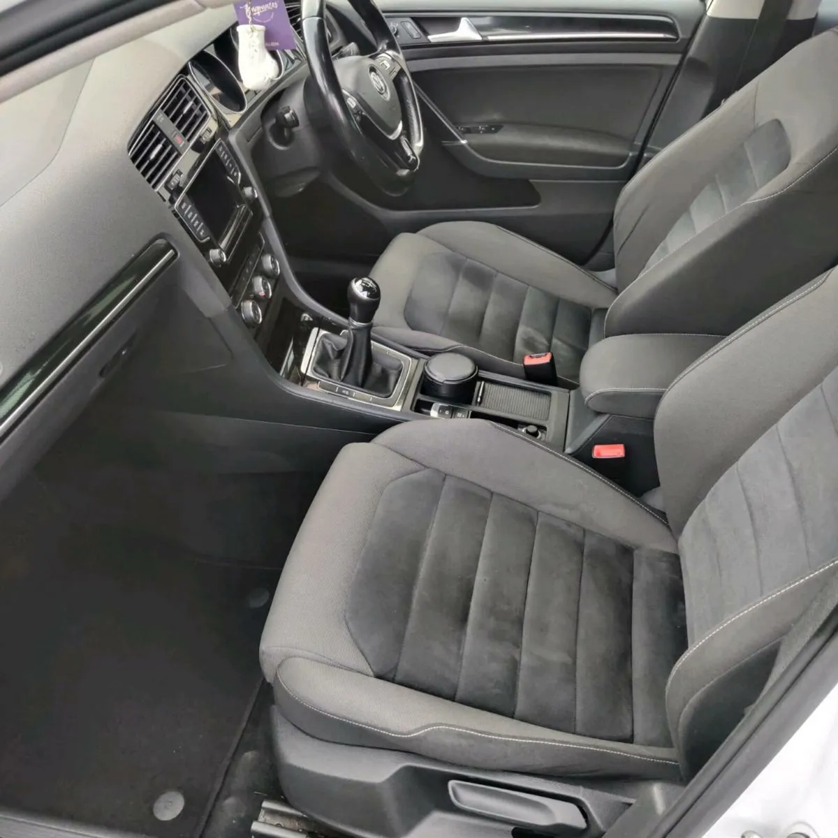 Volkswagen Golf - Image 4