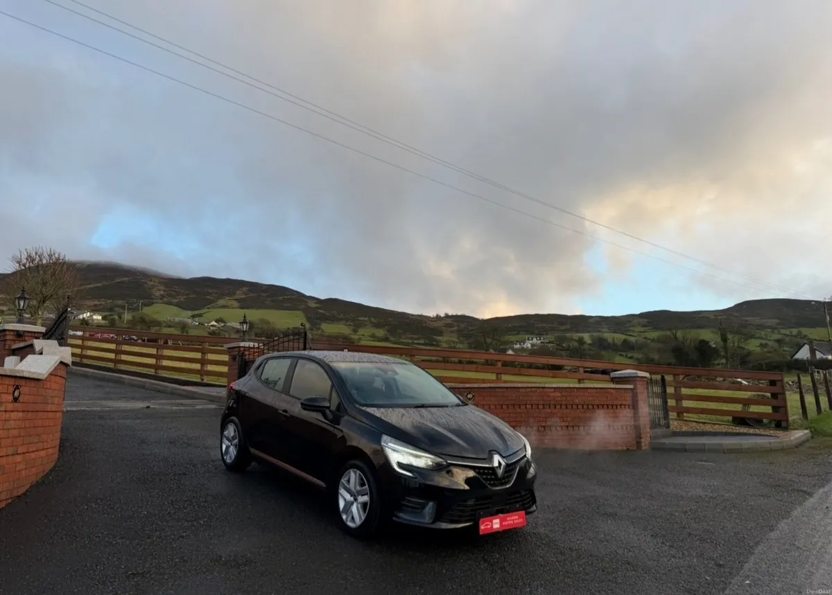 Renault Clio 2020 - Image 1