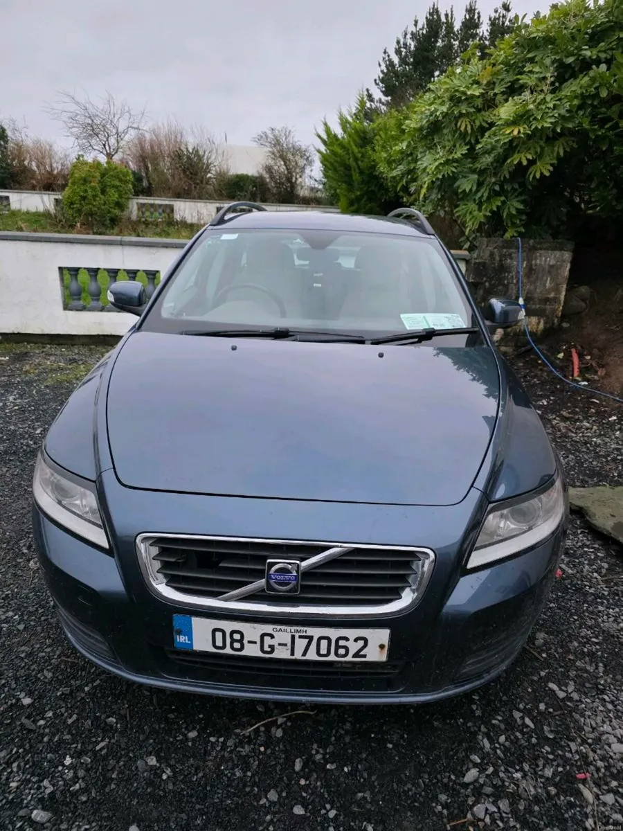 Volvo V50 - Image 1