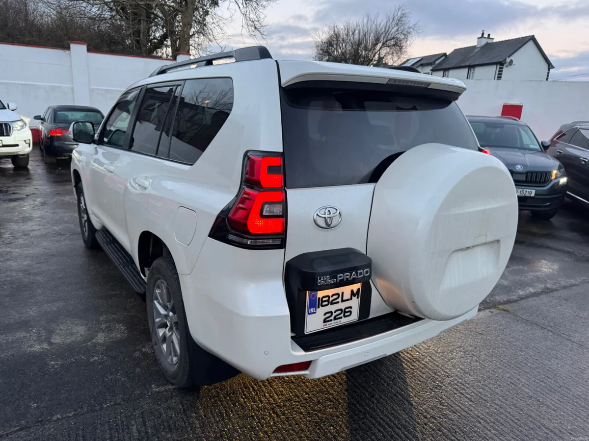 JAN SALE🚘Toyota Land Cruiser 2018 prado 7 seater - Image 4