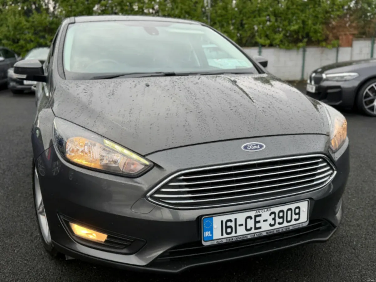 Ford Focus 1.0 Zetec Ecoboost 125PS 5DR - Image 2