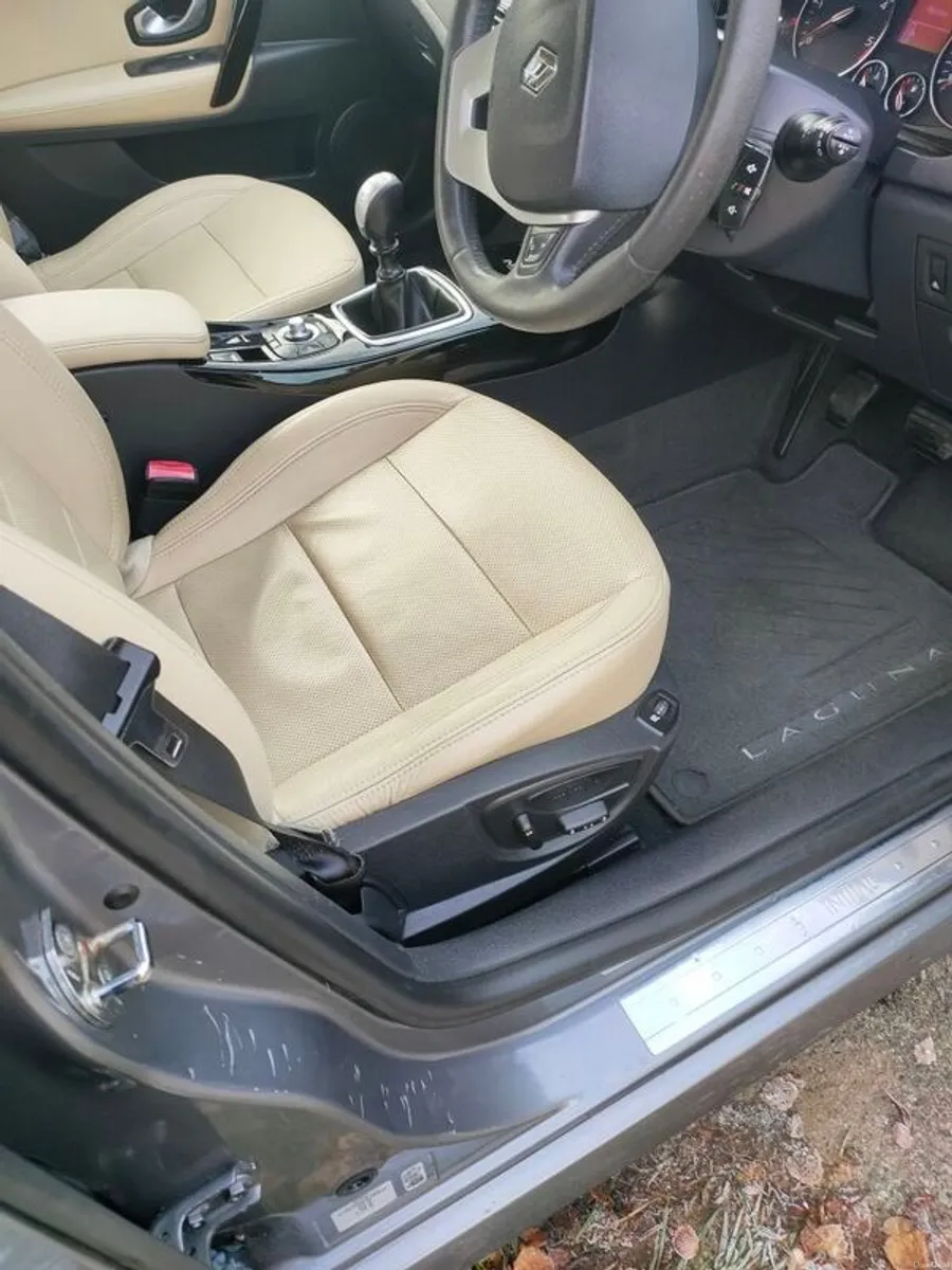 2011 Renault Laguna - Image 3