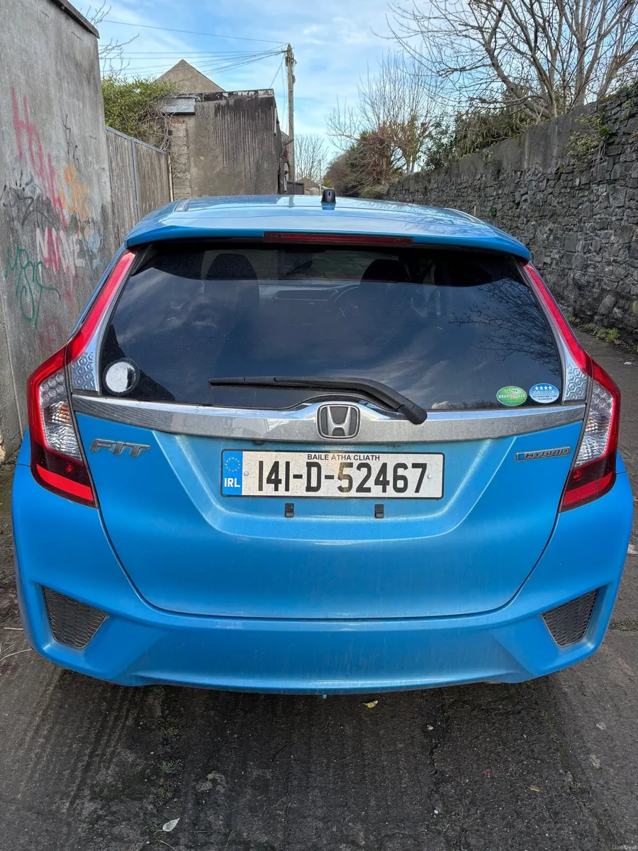 Honda Fit Hybrid - Image 2