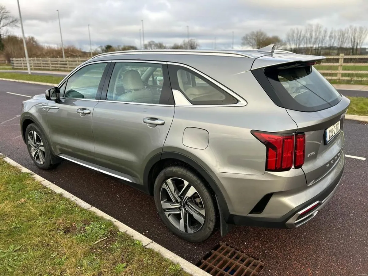Kia Sorento Phev K3 5DR Auto - Image 4