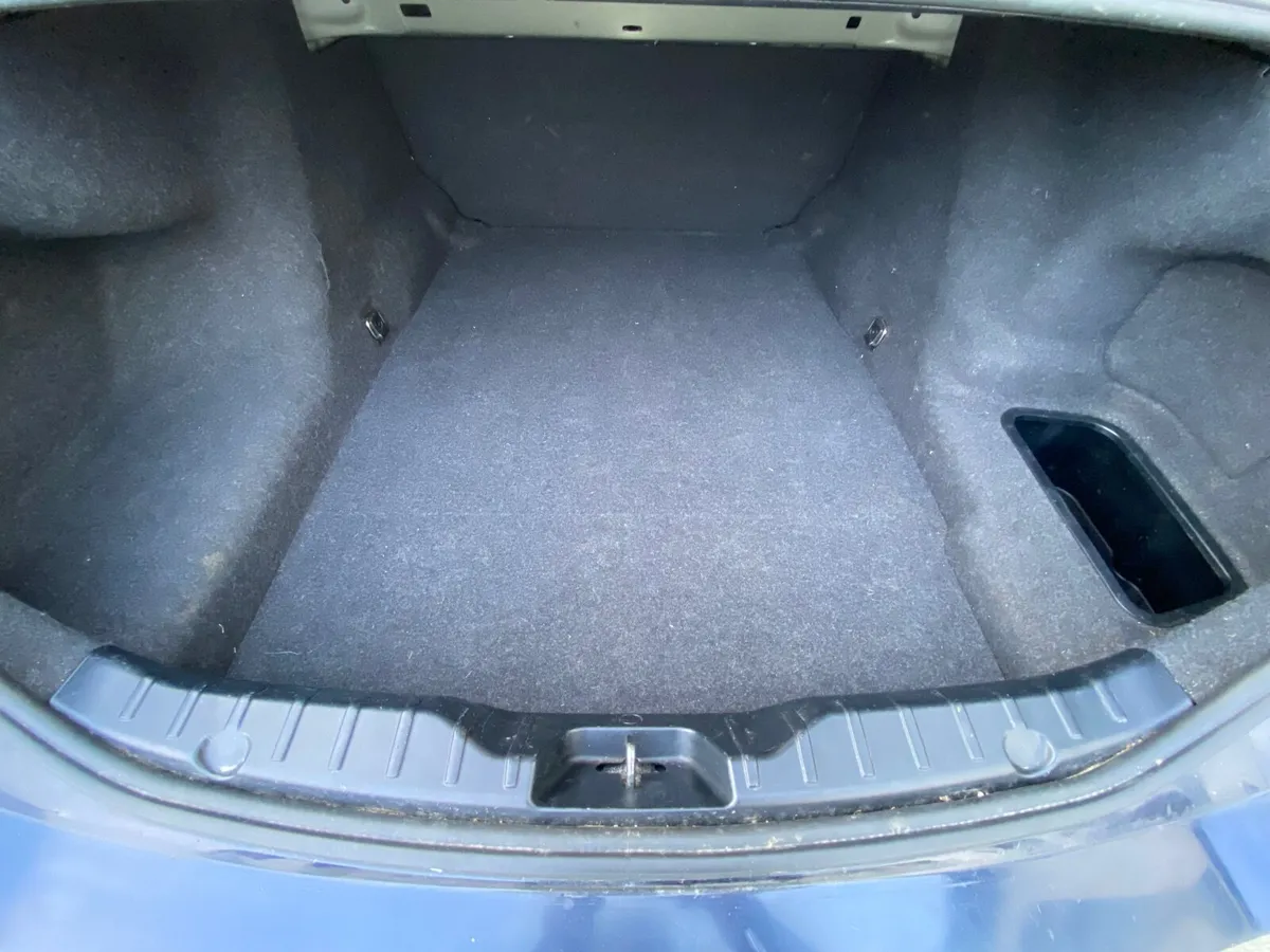 BMW 5-Series 2014 - Image 2