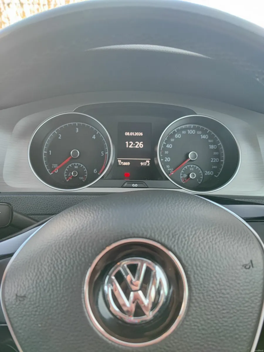 Volkswagen Golf 2016 - Image 2