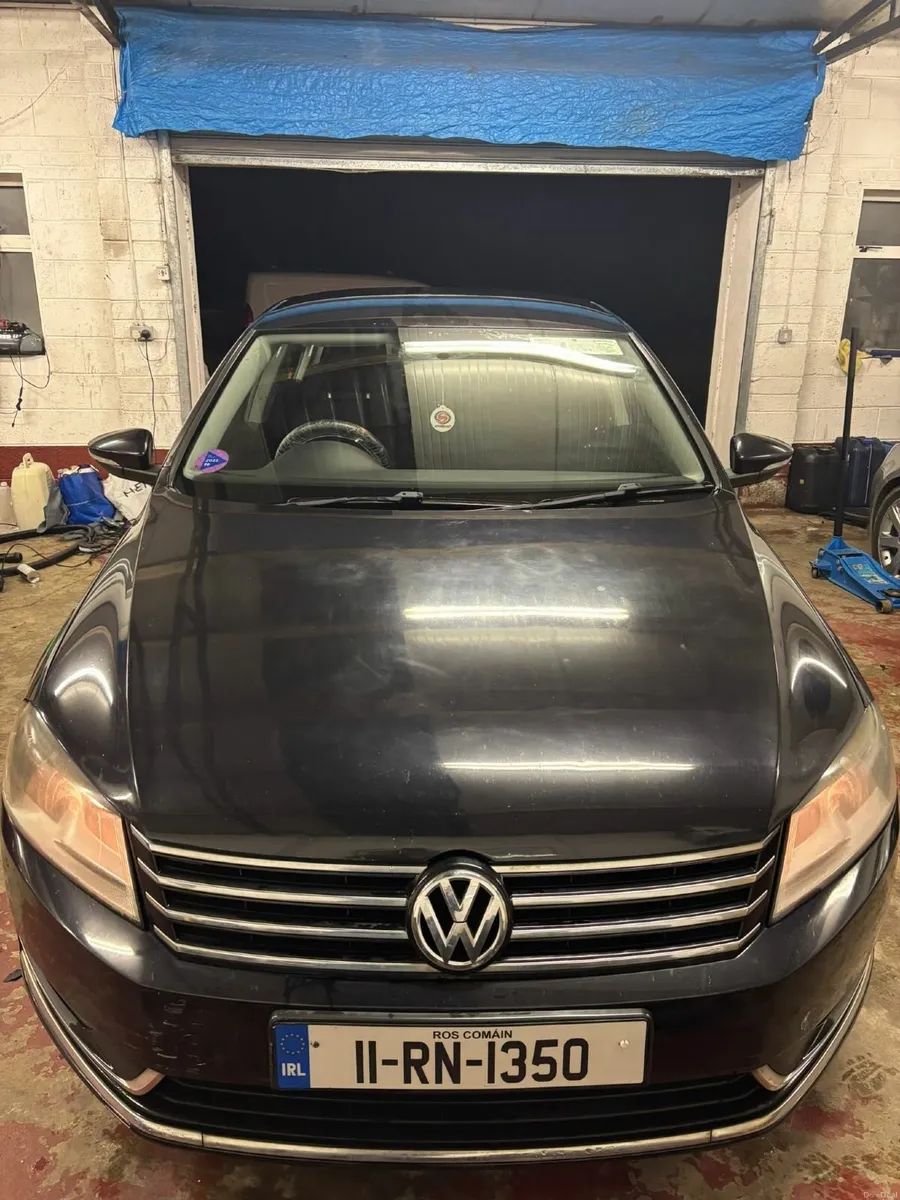 Volkswagen Passat 2011 - Image 4