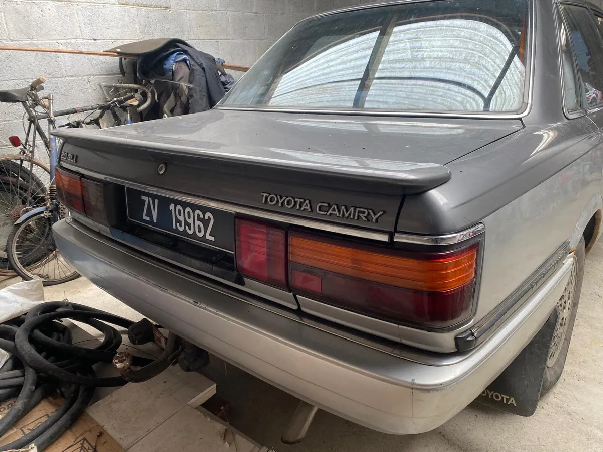 Toyota Camry - Image 2