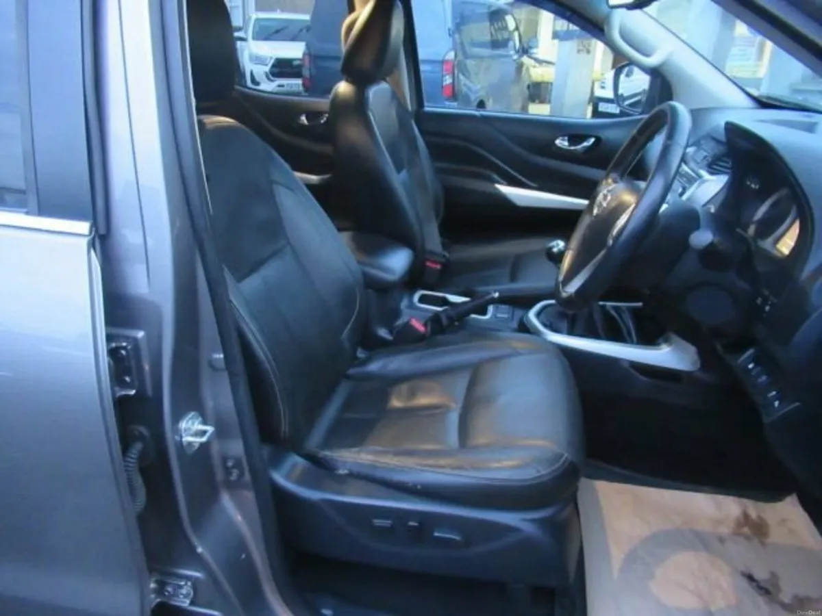 2.3 dCi Tekna Pickup Double Cab 4dr Diesel Manual - Image 3