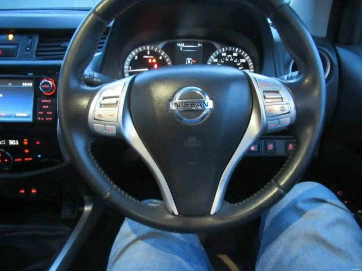 2.3 dCi Tekna Pickup Double Cab 4dr Diesel Manual - Image 4