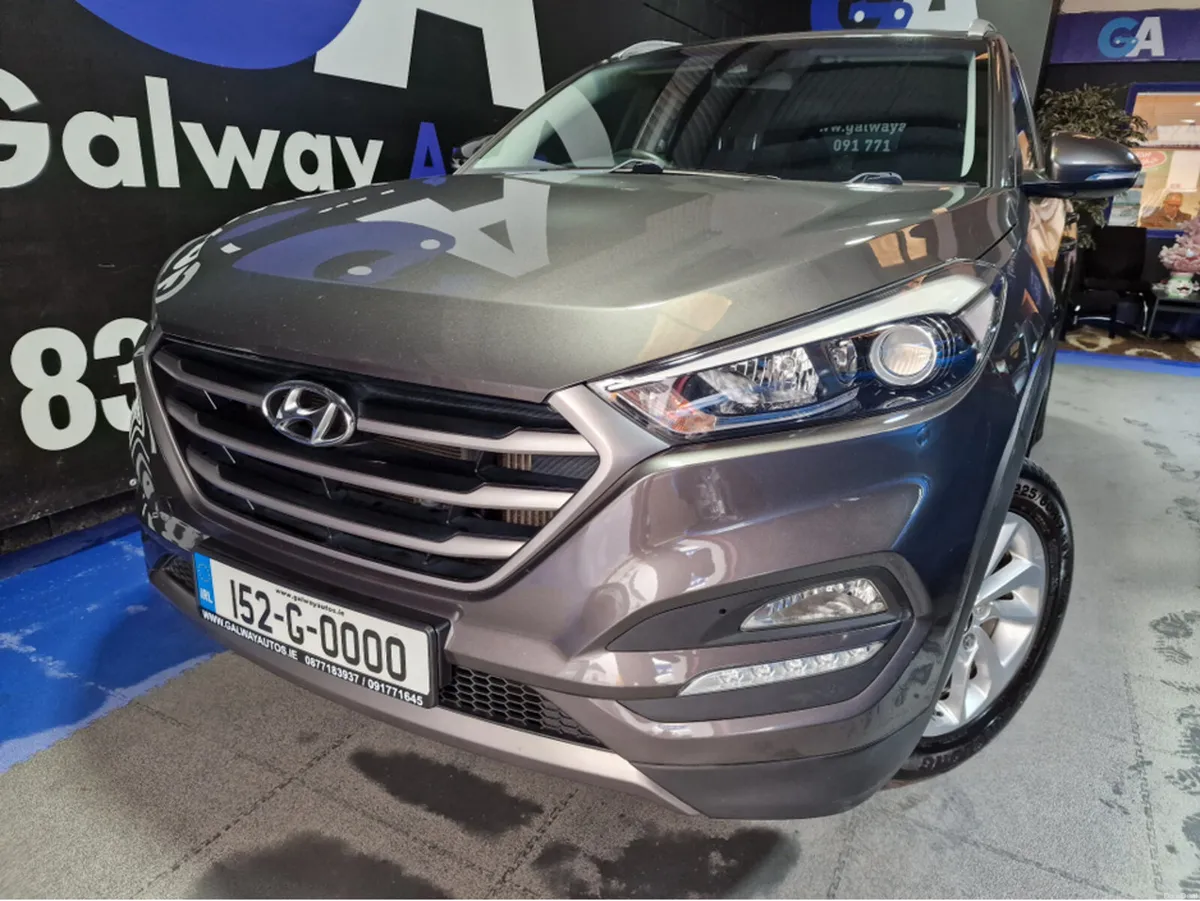 Hyundai Tucson 2.0 CRDI SE NAV-LOW MILEAGE-NEW NCT - Image 1