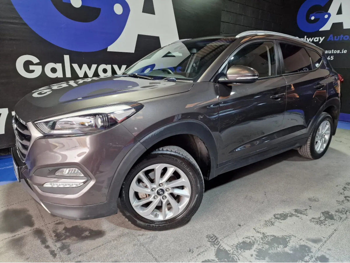 Hyundai Tucson 2.0 CRDI SE NAV-LOW MILEAGE-NEW NCT - Image 3