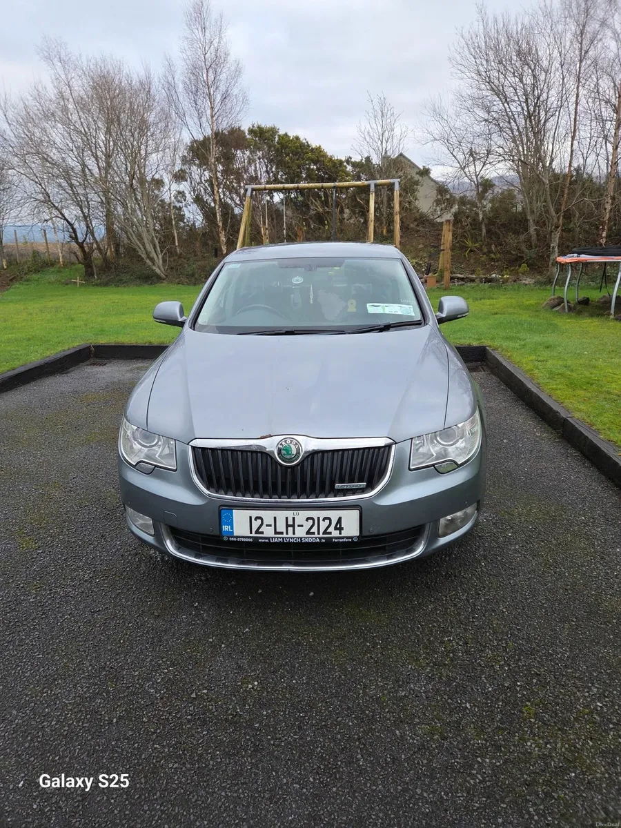 Skoda Superb 2012 - Image 1