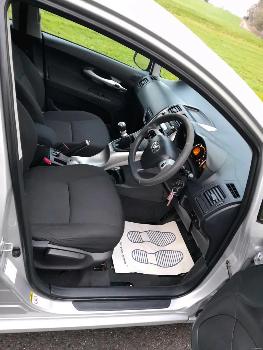 💥10 Toyota Auris 1.4 d4d New Nct&TAX💥 - Image 4