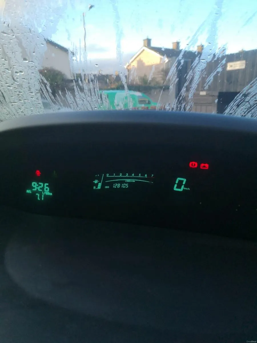 Toyota yaris - Image 2