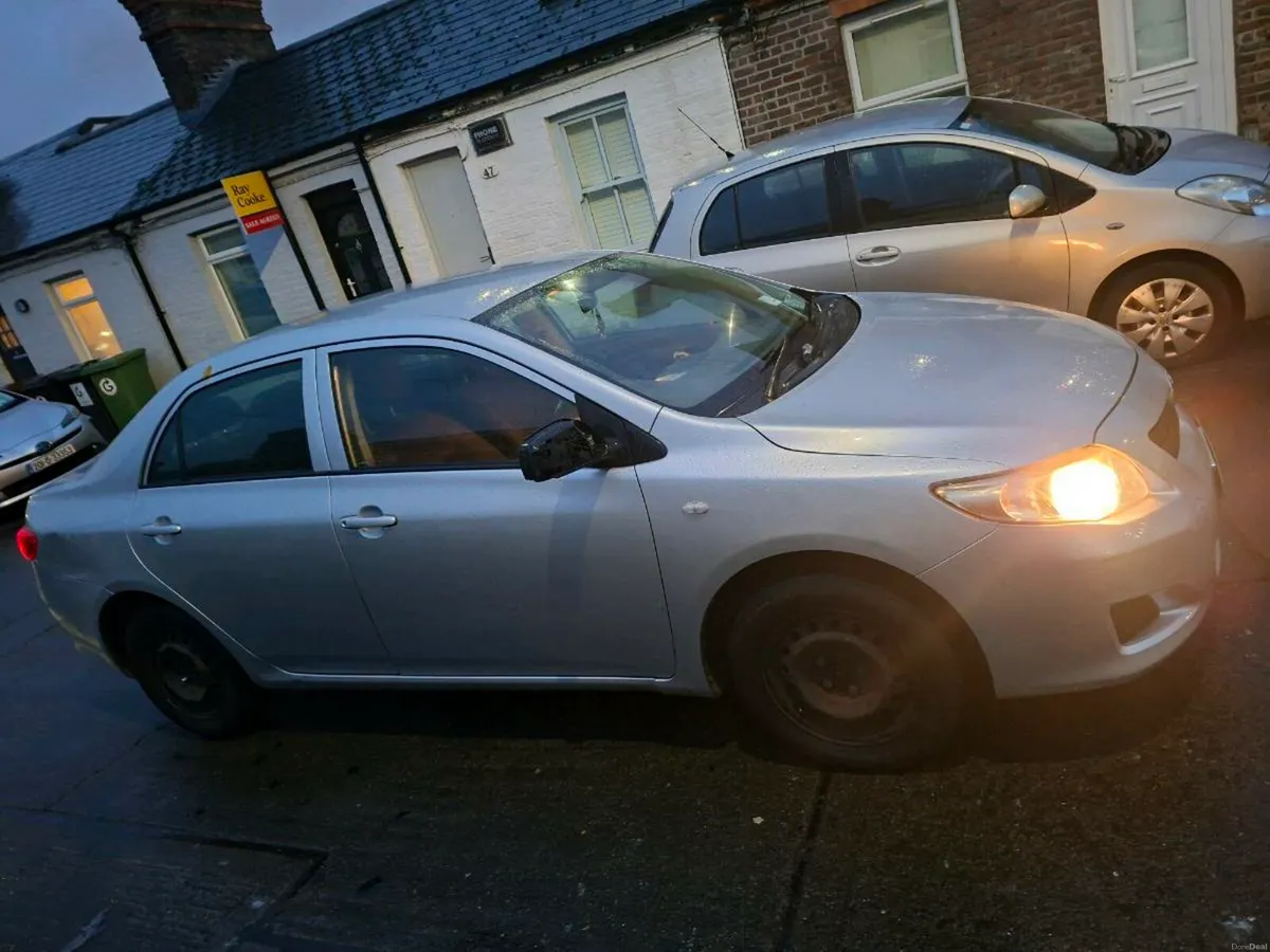 Toyota corolla - Image 2