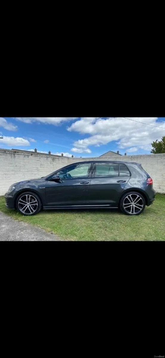 2014 Volkswagen Golf - Image 1