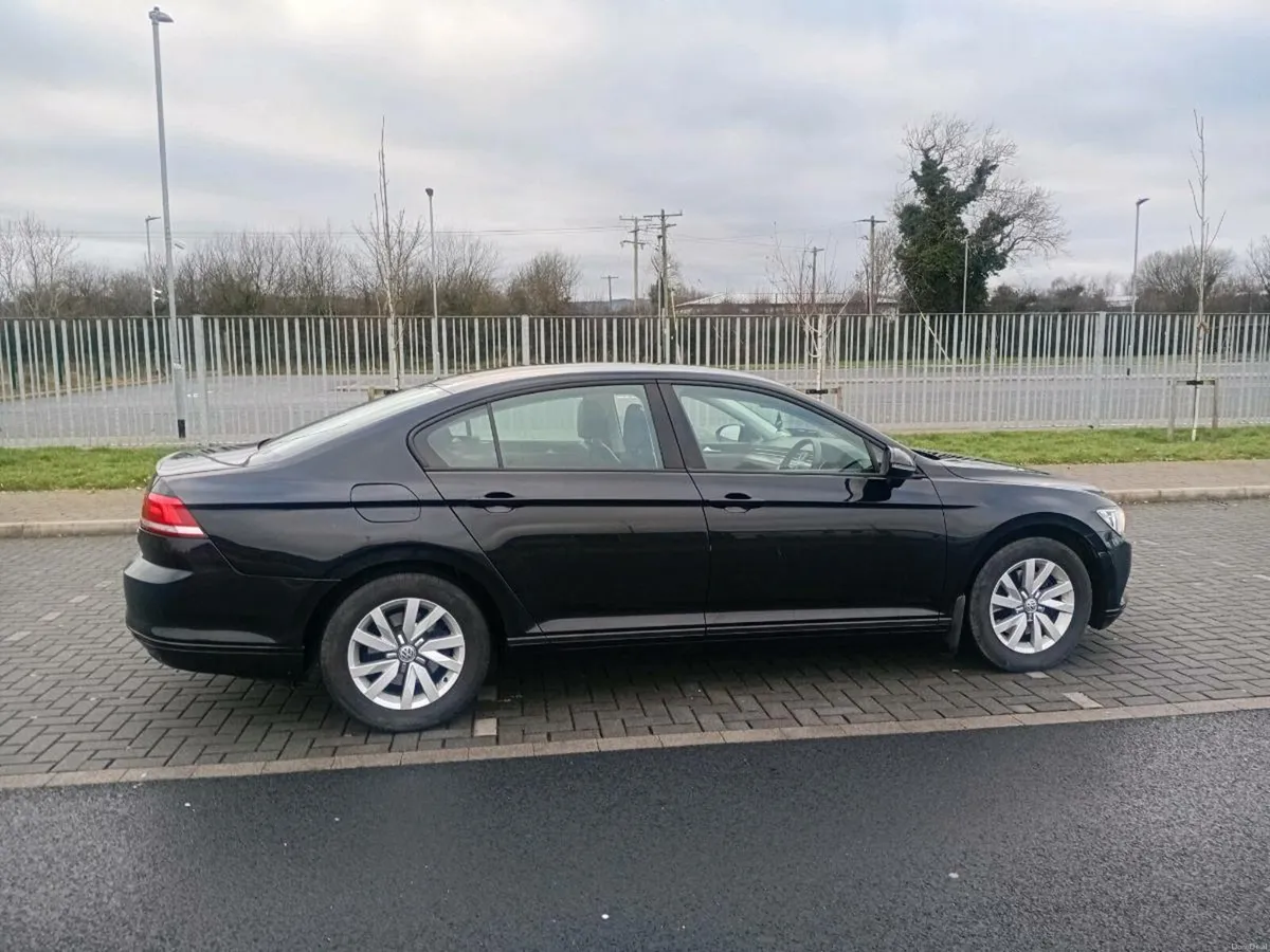 Volkswagen passat 2017/// long NCT and tax!! - Image 2