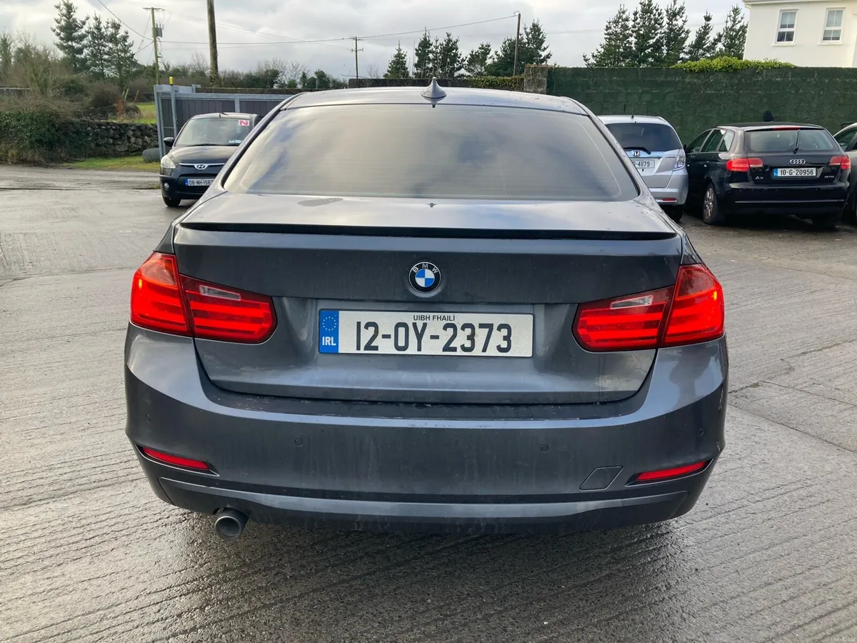 12 bmw 320D automatic - Image 4