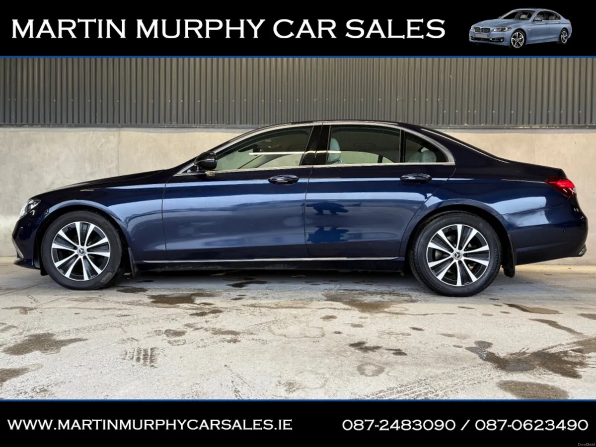 Mercedes-Benz E-Class E220 EXCLUSIVE * FSH * - Image 3