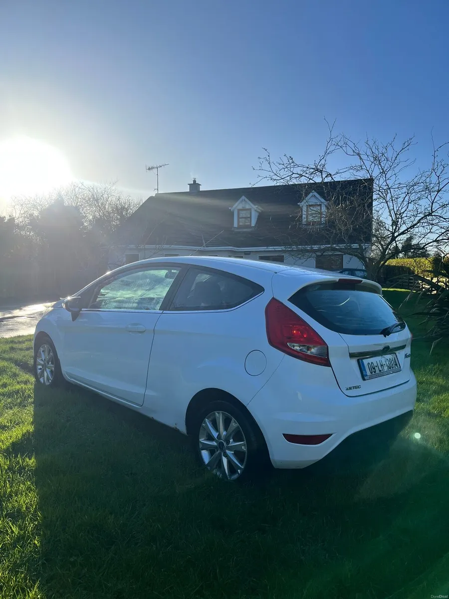 Ford Fiesta 1.2 2009 - Image 3