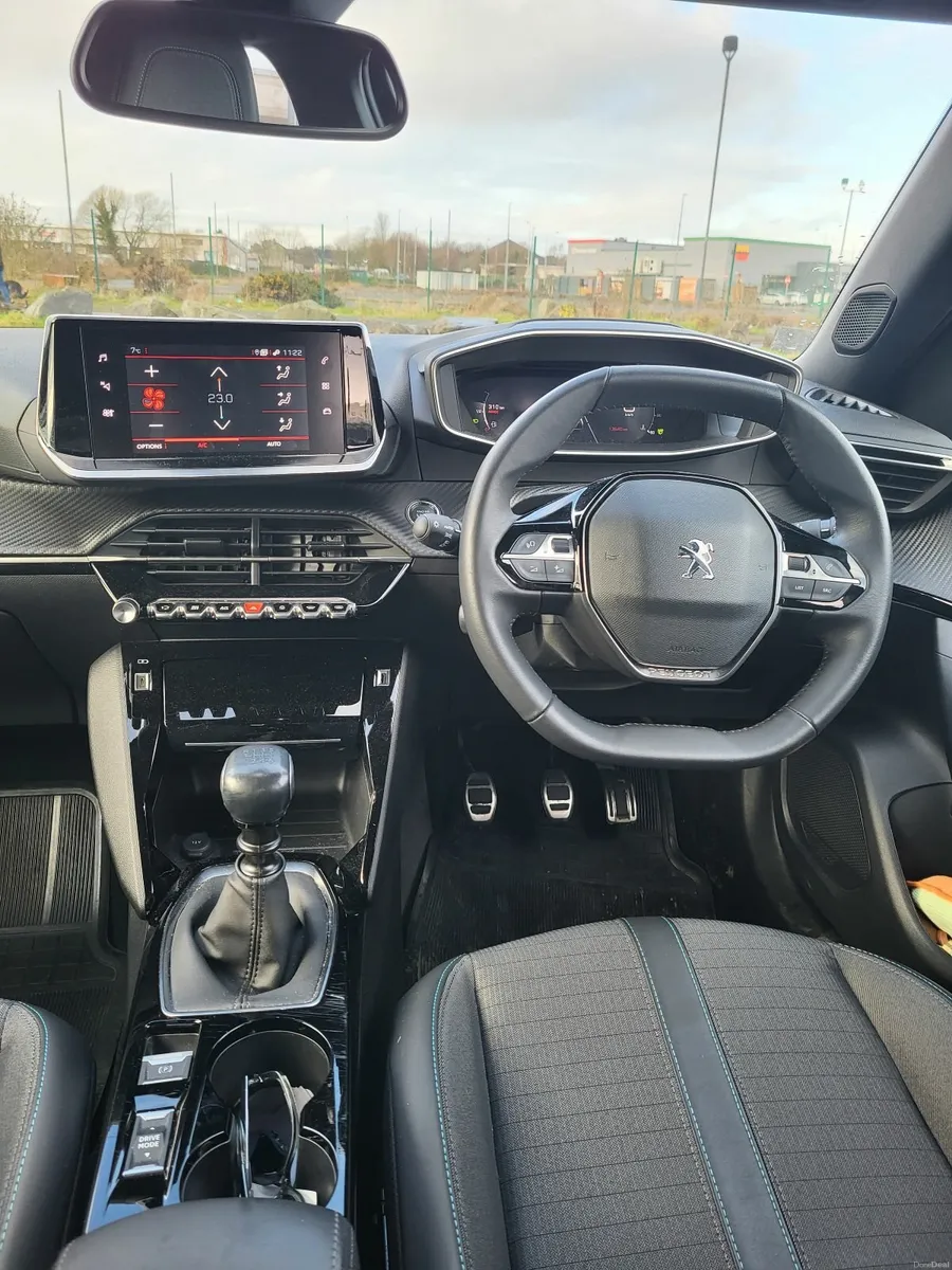 Peugeot 2008 Allure  2023 - Image 4
