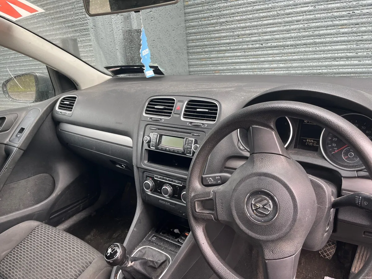 Volkswagen Golf - Image 3