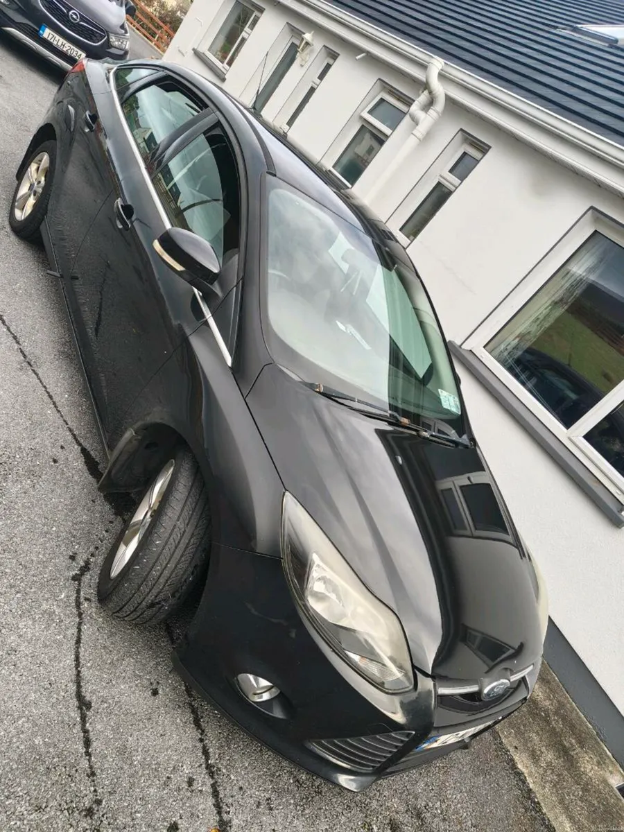 2012 ford focus saloon - Image 1