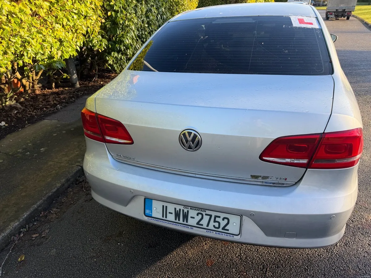 VW Passat 2011 1.6ltr Tdi, R line trim - Image 2
