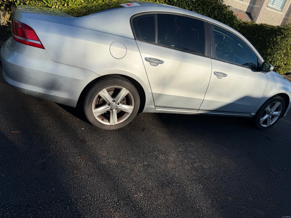 VW Passat 2011 1.6ltr Tdi, R line trim - Image 3