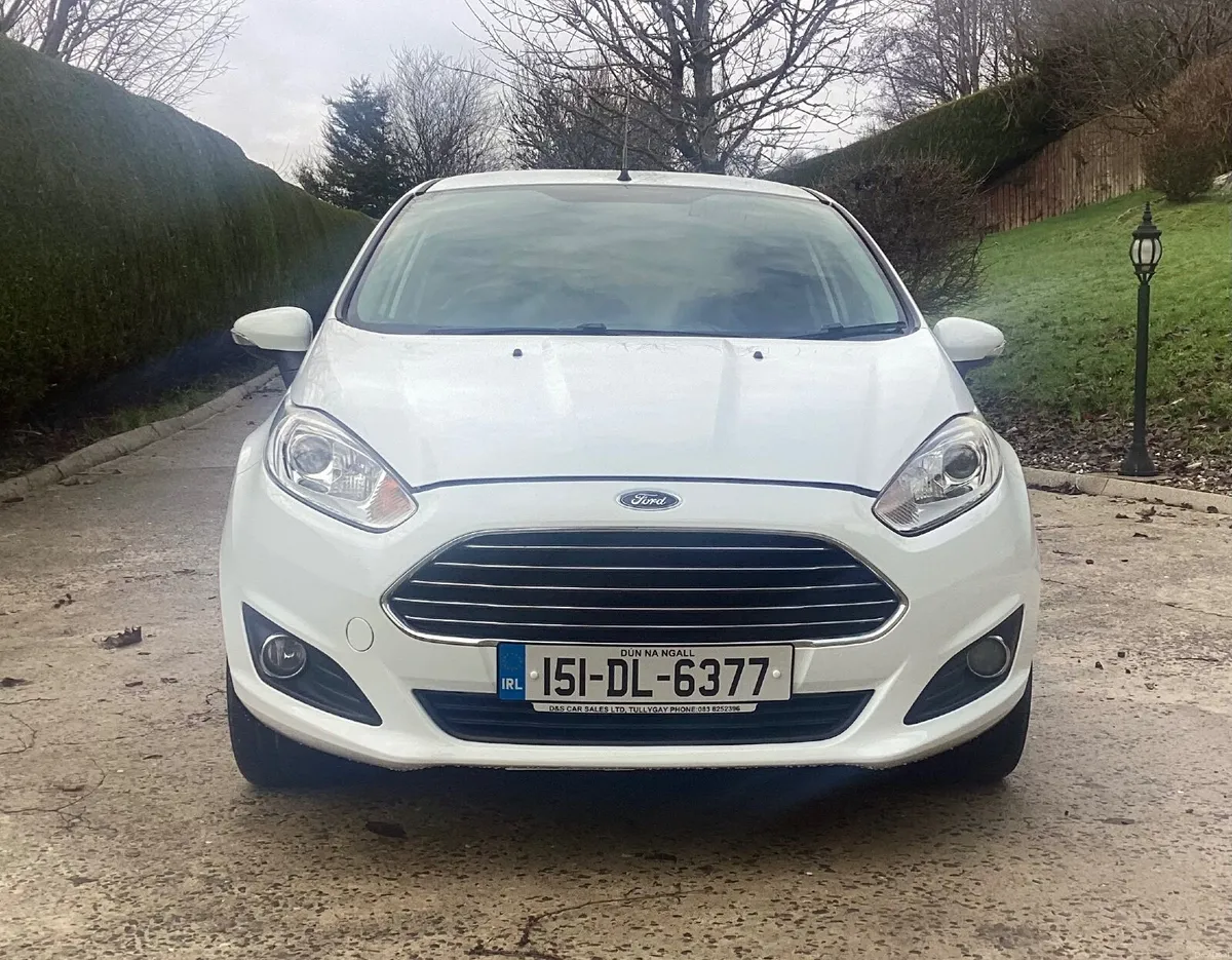 2015 Ford fiesta Zetec 1.2 - Image 2