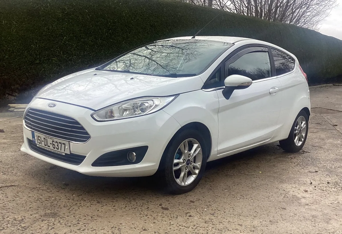 2015 Ford fiesta Zetec 1.2 - Image 3