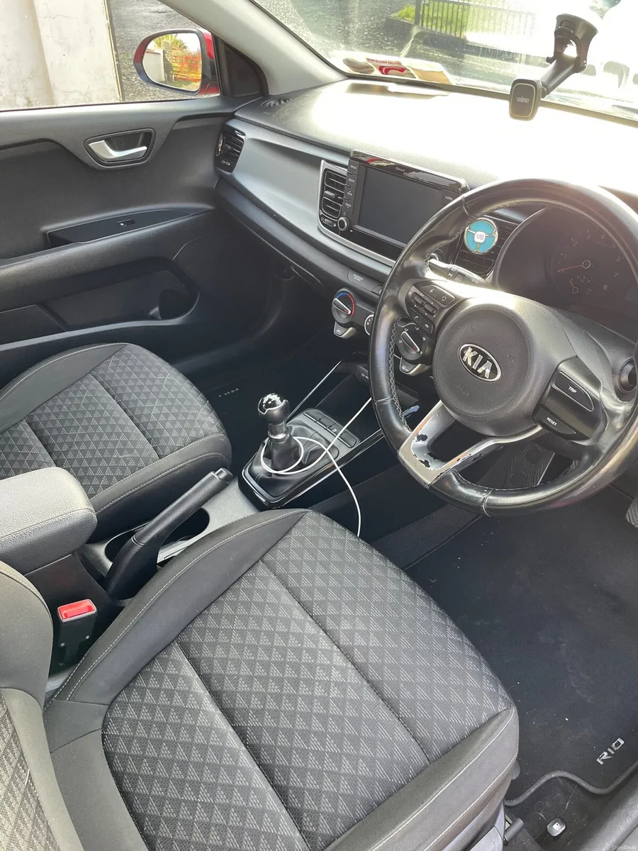 181 Red Kia Rio - Image 4
