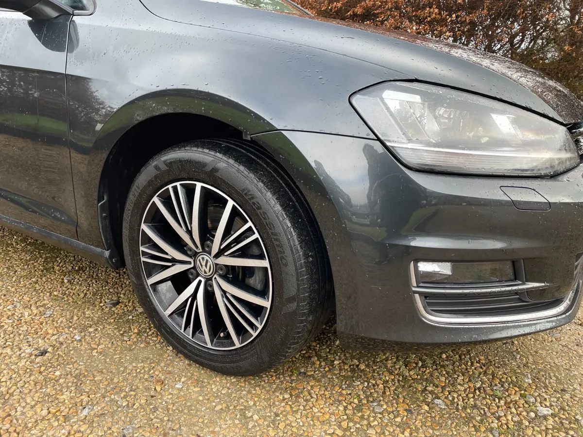 VOLKSWAGEN GOLF 1.2 TSI DSG AUTO ALL STAR MODEL - Image 4