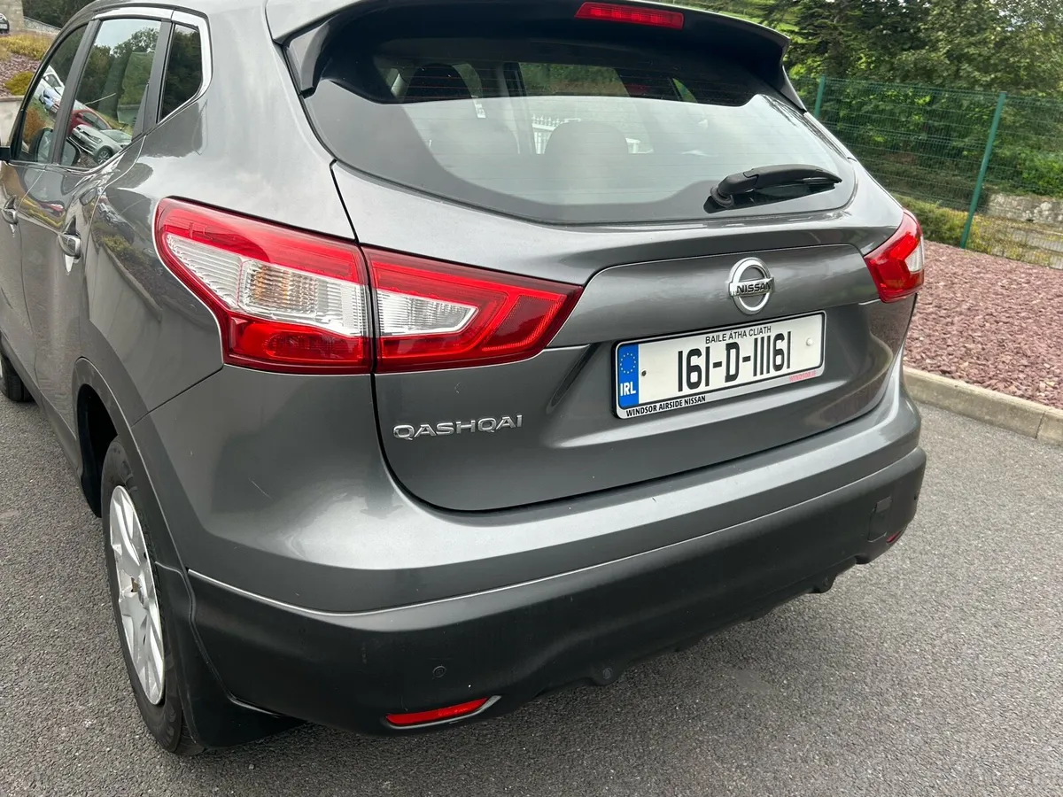 2016 Nissan Qashqai 1.2 petrol. Low Kilometres - Image 3