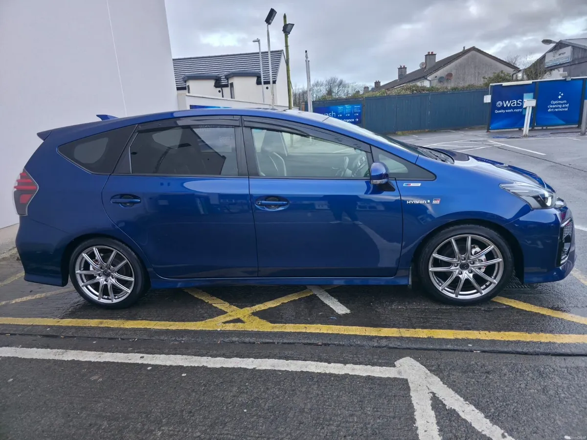 Toyota Prius GR Sport 7 seater 2020 - Image 2