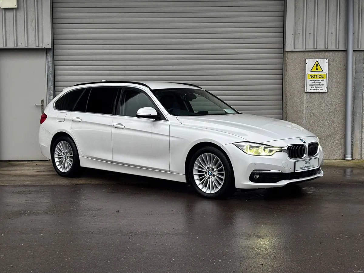 2019 BMW 320D Luxury Touring automatic - Image 1