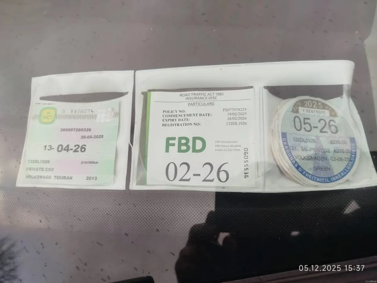 Automatic Volkswagen Touran - Image 4