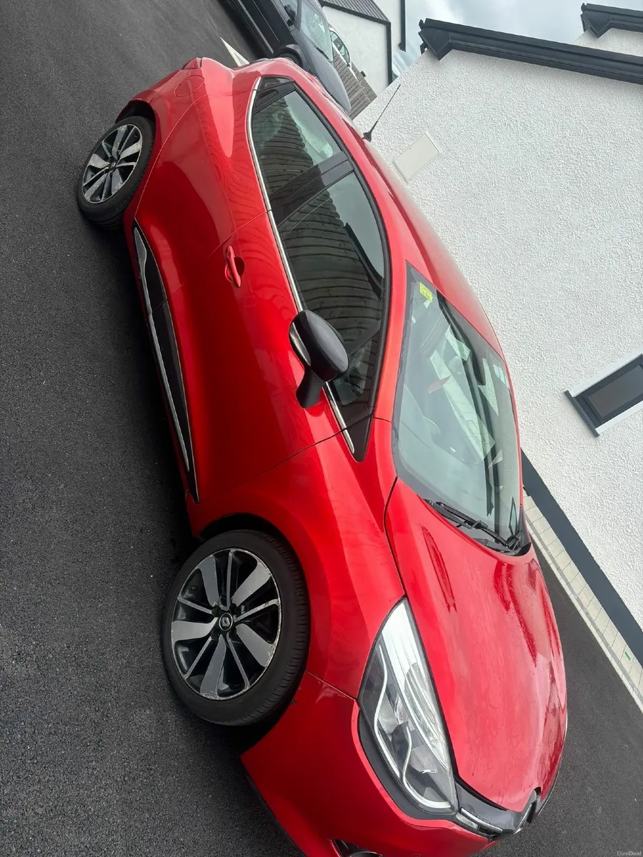 Renault Clio 2015 - Image 2