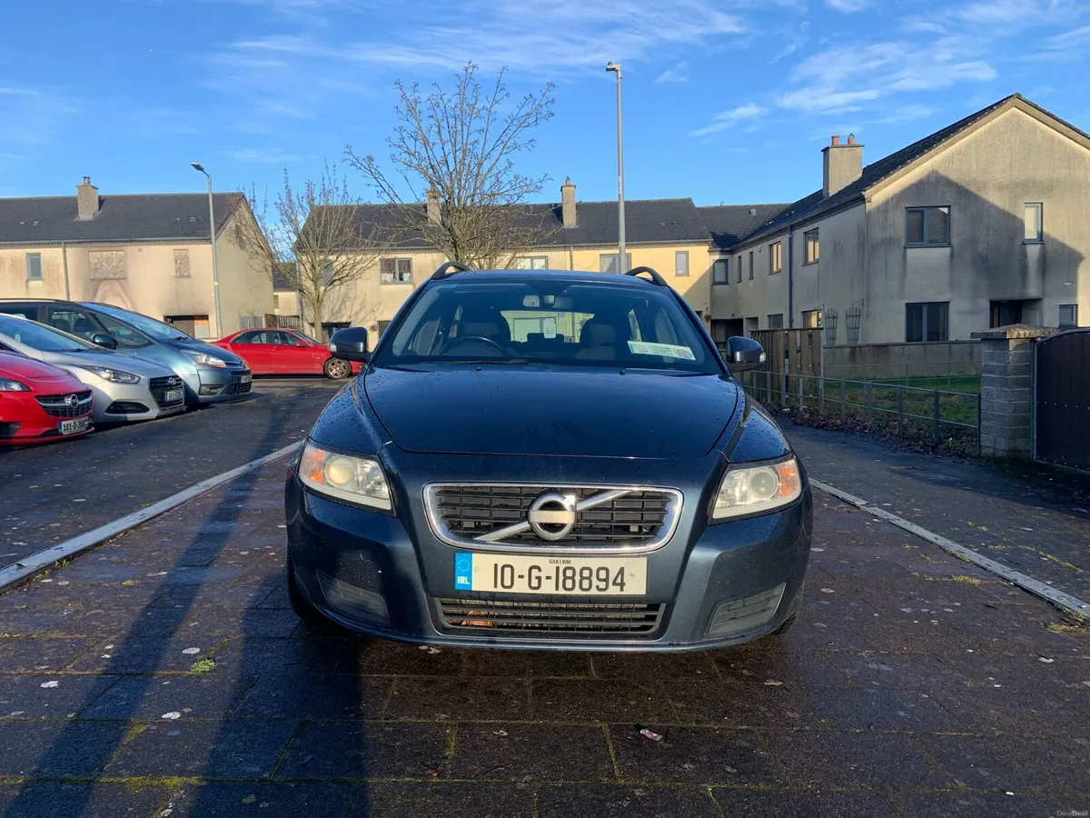 Volvo V50 estate 2010 1.6 diesel - Image 2